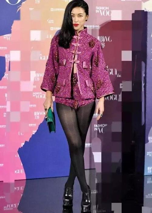 明星黑丝袜穿搭 朝阳吃瓜群众网,朝阳吃瓜群众热议穿搭潮流